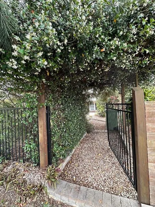 Gardens By The Bay - Acreage Living & Ev Charging Villa Deception Bay Vakantiehuis