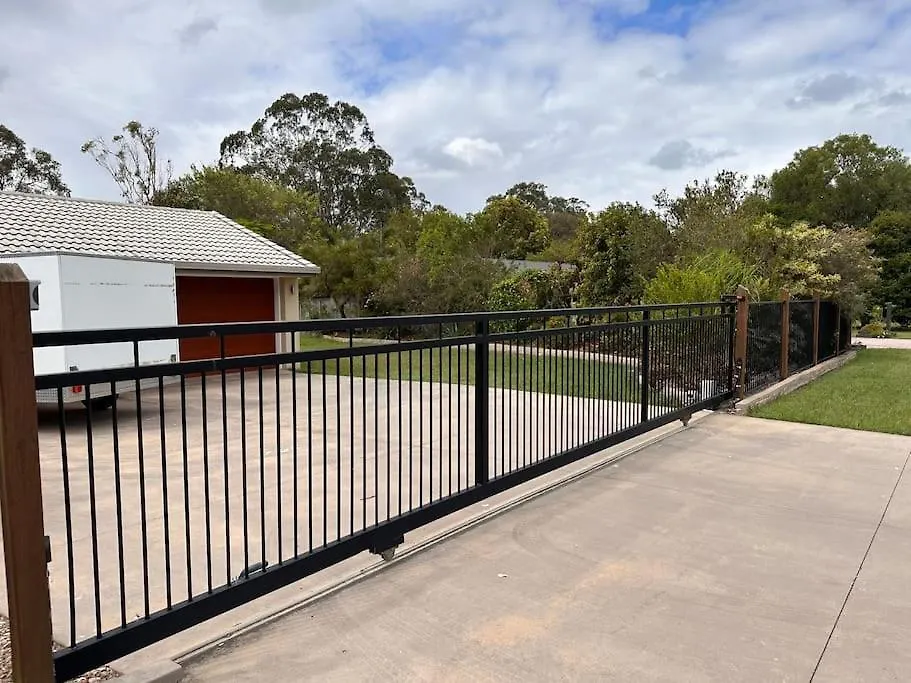 Gardens By The Bay - Acreage Living & Ev Charging Villa Deception Bay Vakantiehuis
