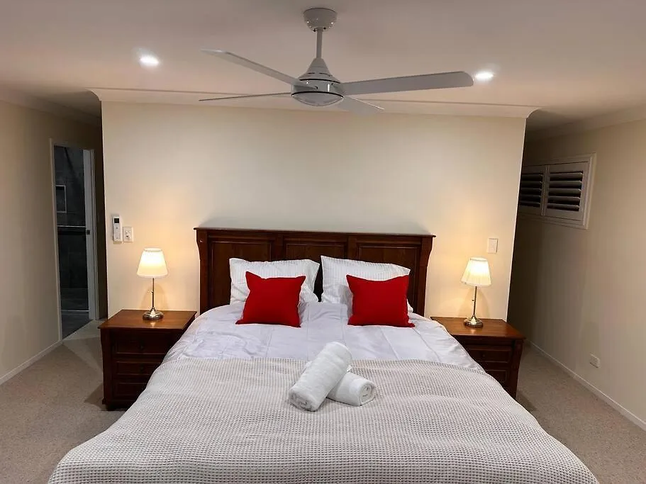 Vakantiehuis Gardens By The Bay - Acreage Living & Ev Charging Villa Deception Bay